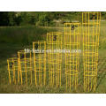 Cages de tomates en fil d&#39;acier coloré de bricolage